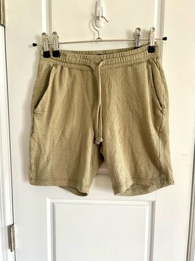 Rustic Souls Men’s Tan Textured Seersucker Shorts Size Small Khaki Knit